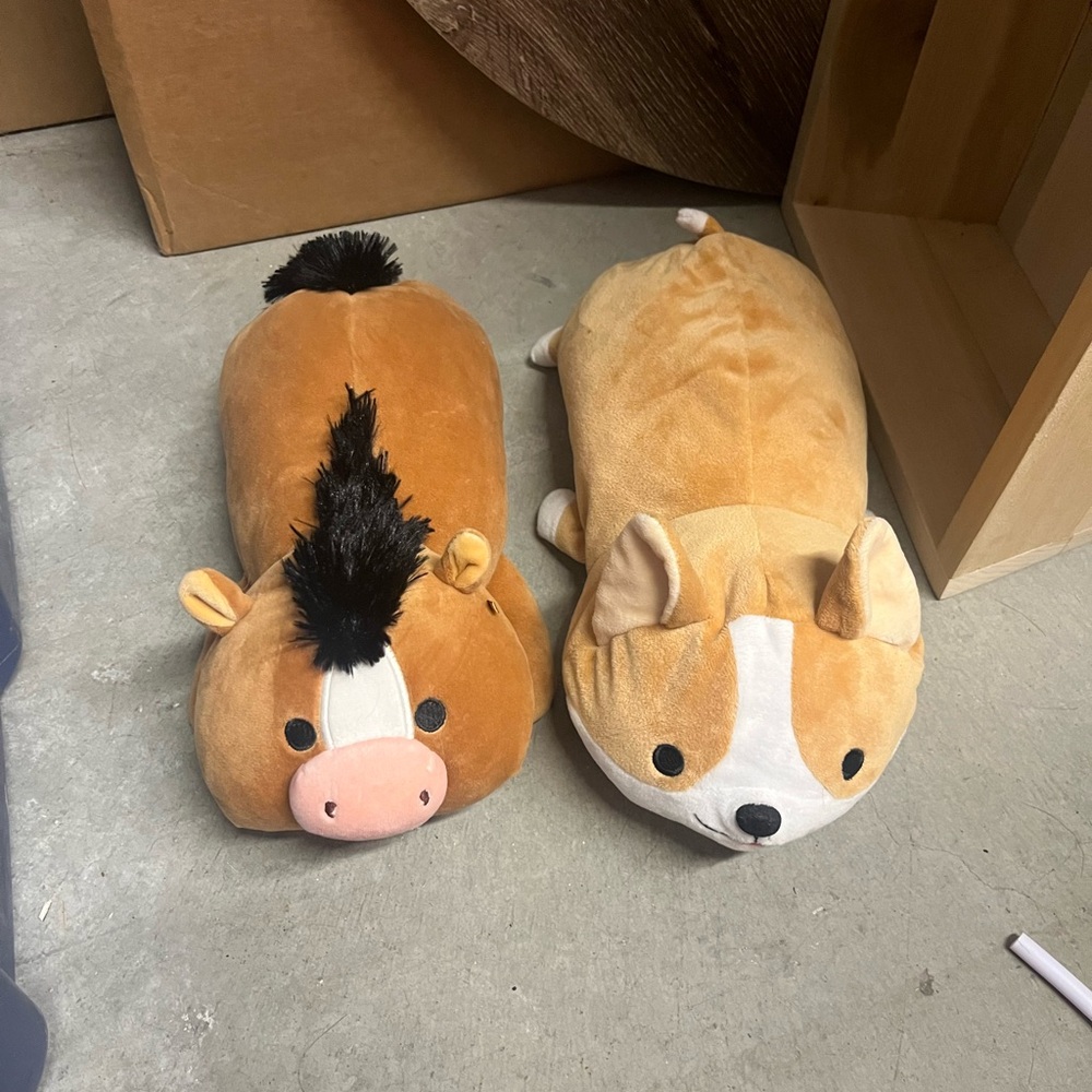 Squish mellow Stuffies